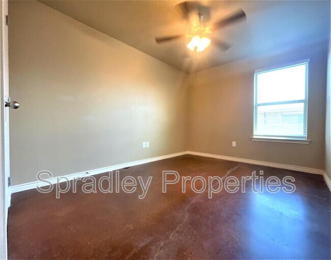 Building Photo - 1547 Chance Ct