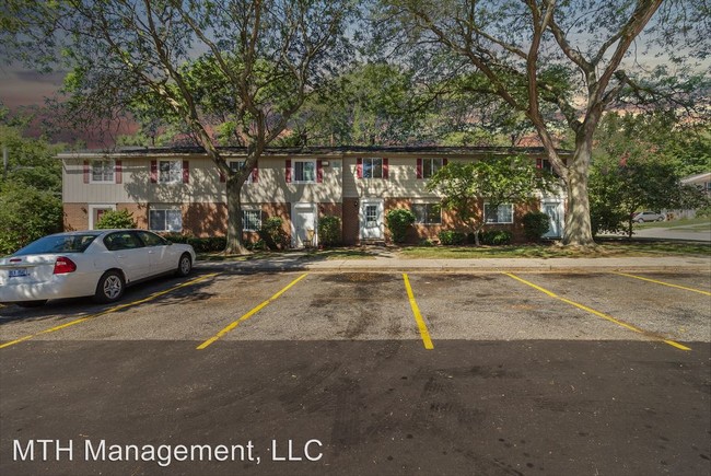 Building Photo - 3 br, 1 bath Apartment - 1001 Vincent Court