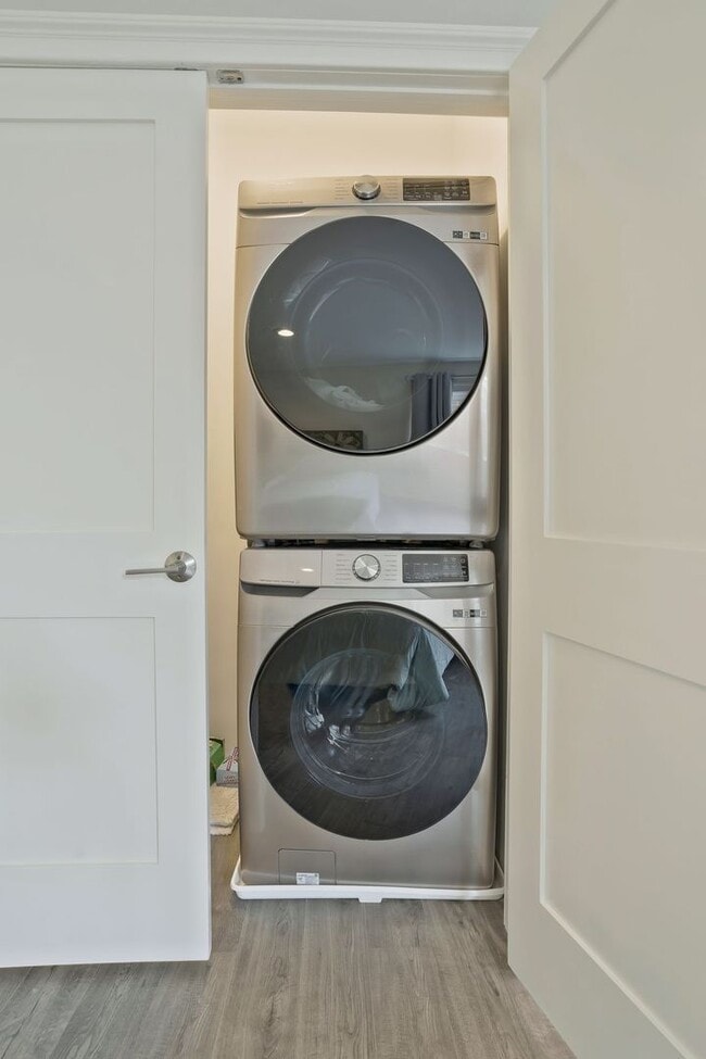 Building Photo - 1 Bed, 1 Bath Garage Apartment in Westhaven