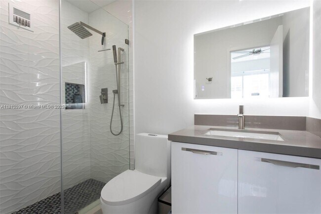 Building Photo - 6969 Collins Ave