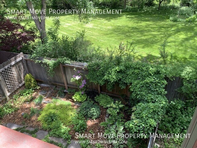 Building Photo - 222 Straughan-