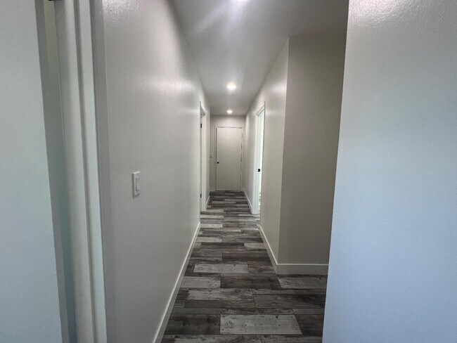 Building Photo - 1253 Ironbridge Way