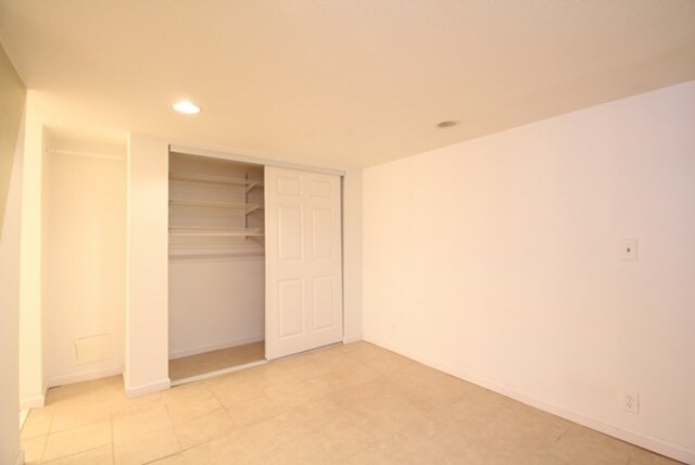 Building Photo - 1705 Fairacres Drive