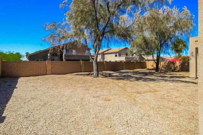 Building Photo - 11021 E Dover St