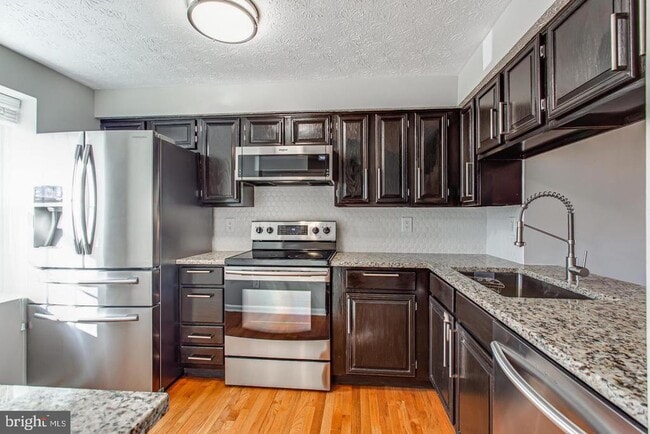 Building Photo - 1619 10th St S