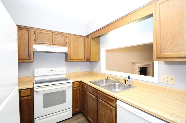 Building Photo - 3839 Spanish Trail