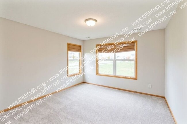 Building Photo - 425 Wright Rd