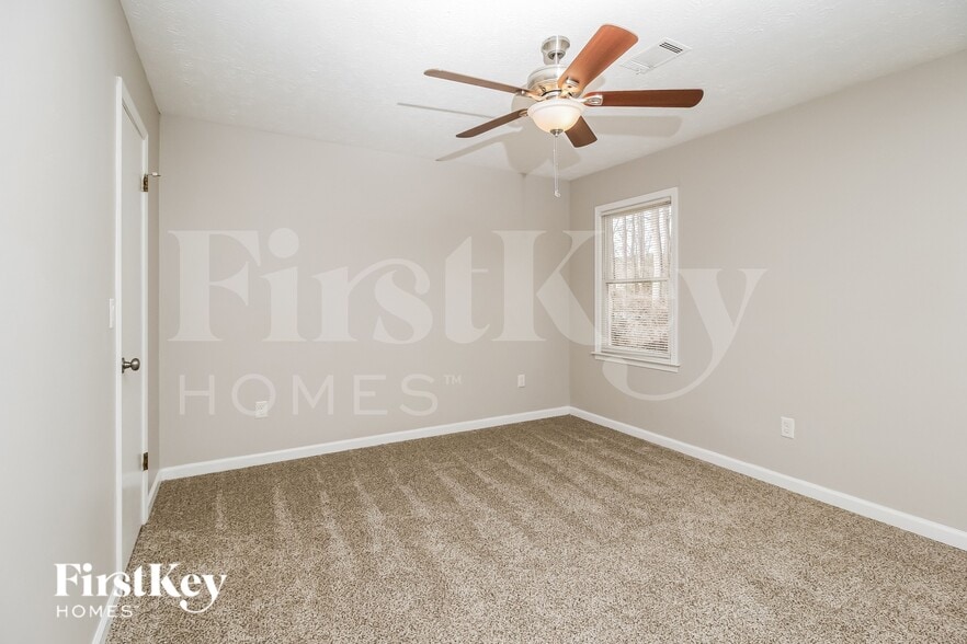 Building Photo - 388 Scenic Ln