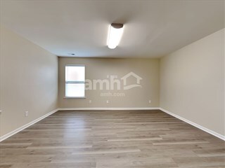 Building Photo - 205 Short Woods Ct