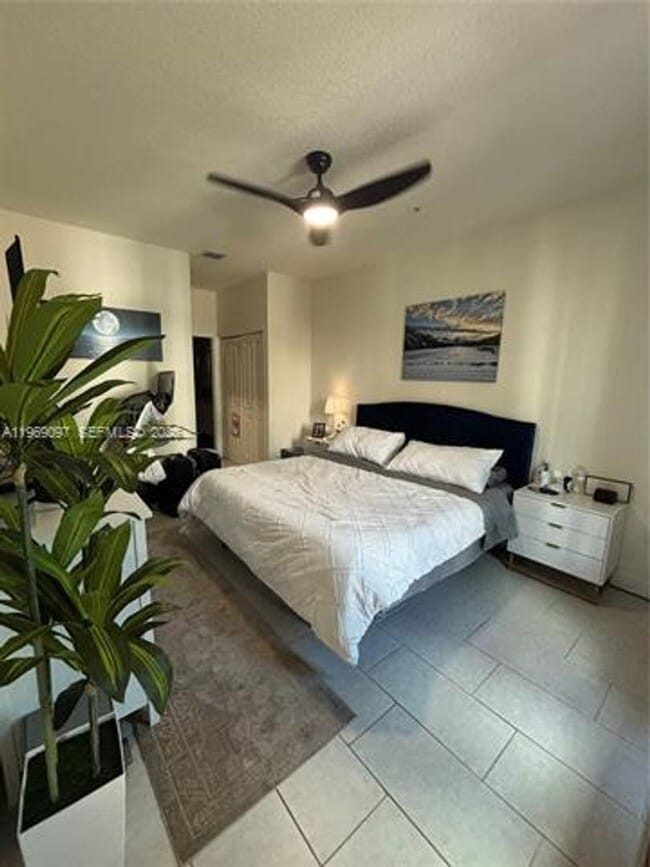 Building Photo - 8167 NW 41st St