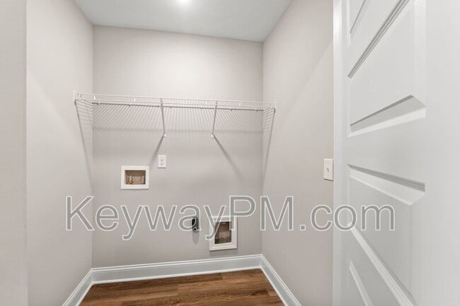 Building Photo - 2076 Denmark Ave SE