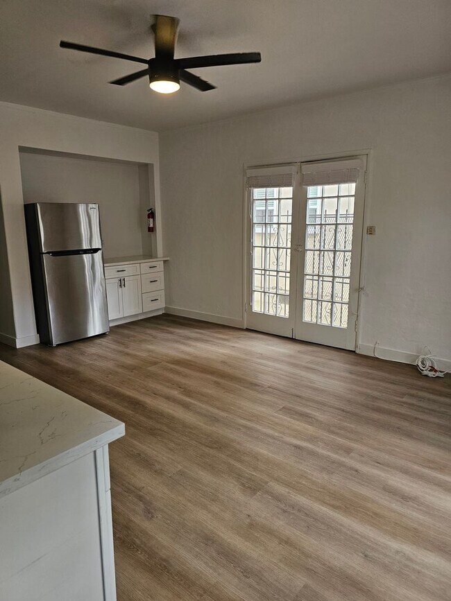 Interior Photo - 6439 Orange Street