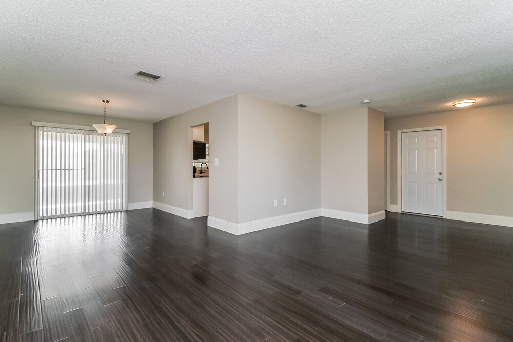 Building Photo - 5306 Royal Oak Dr