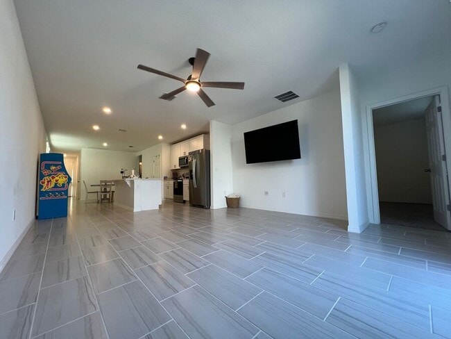 Building Photo - 4439 Rapallo Ave