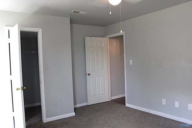Building Photo - 351 Waters Edge Ln