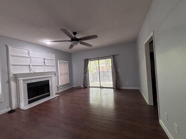 Building Photo - 1046 Trotters Blvd