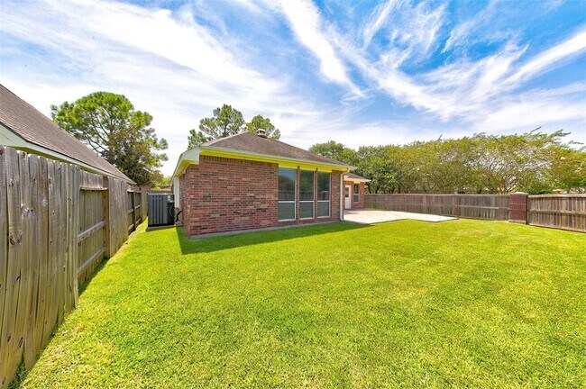 Building Photo - 3203 Amerson Dr