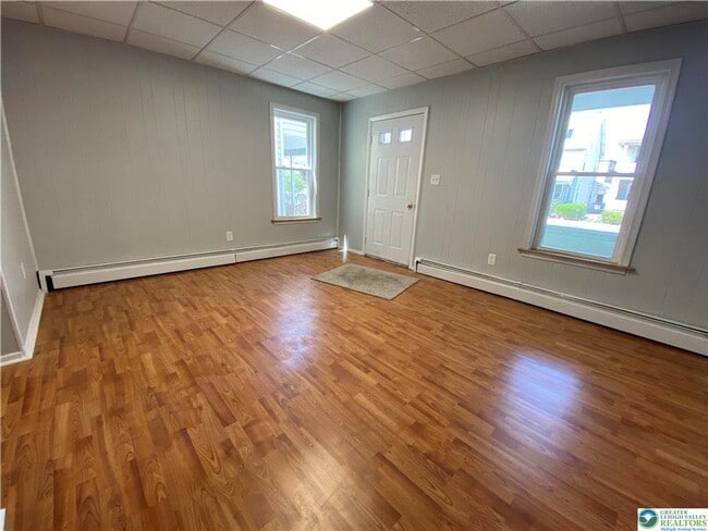 Building Photo - 3 bedroom beauty in Palmerton for rent