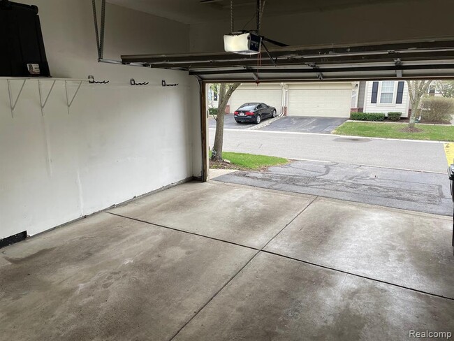 Building Photo - 38463 Saratoga Cir