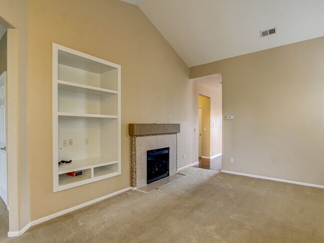 Building Photo - 2 Bed + Study Ranch Single Family Home in Murphy Creek