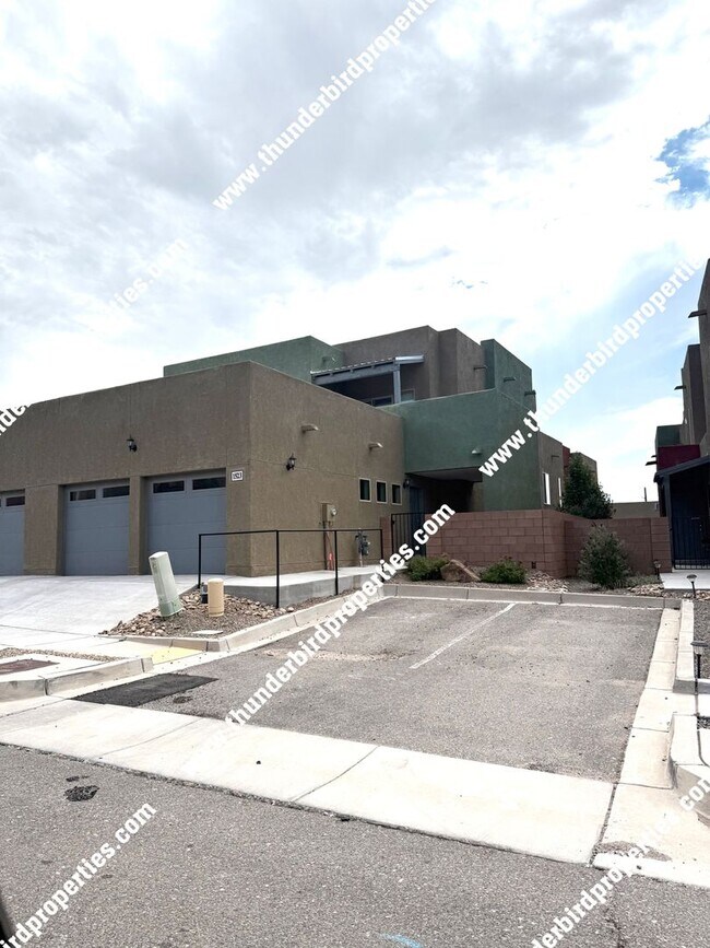 Building Photo - Great location near KAFB and Sandia Labs
