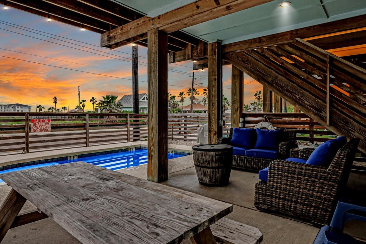 Building Photo - 2727 Eleventh Street-SI ID1023271P