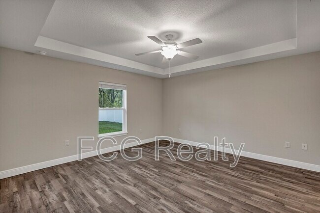 Building Photo - 4 Locust Drive Trail