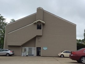 Building Photo - 108 W Charles St