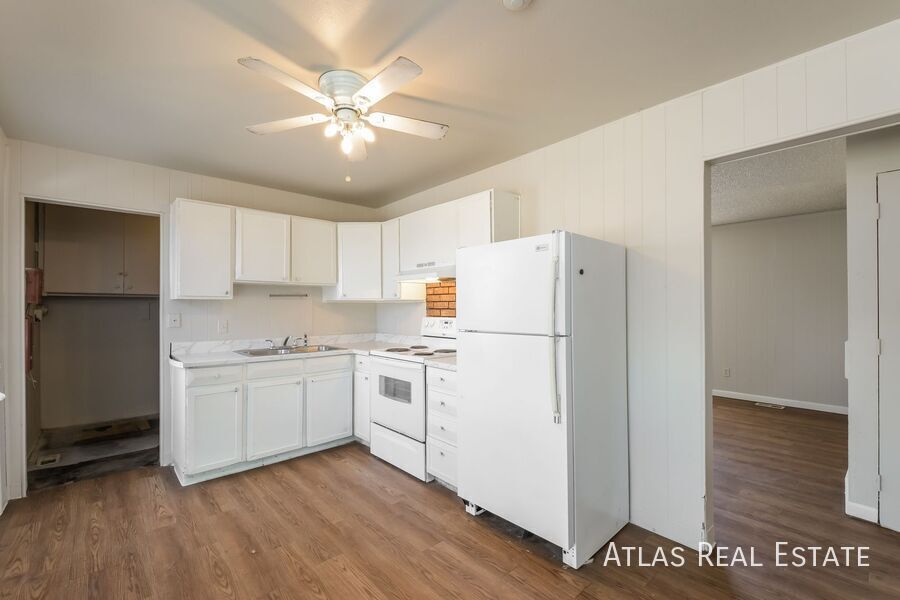 Building Photo - 5533 Xanadu St