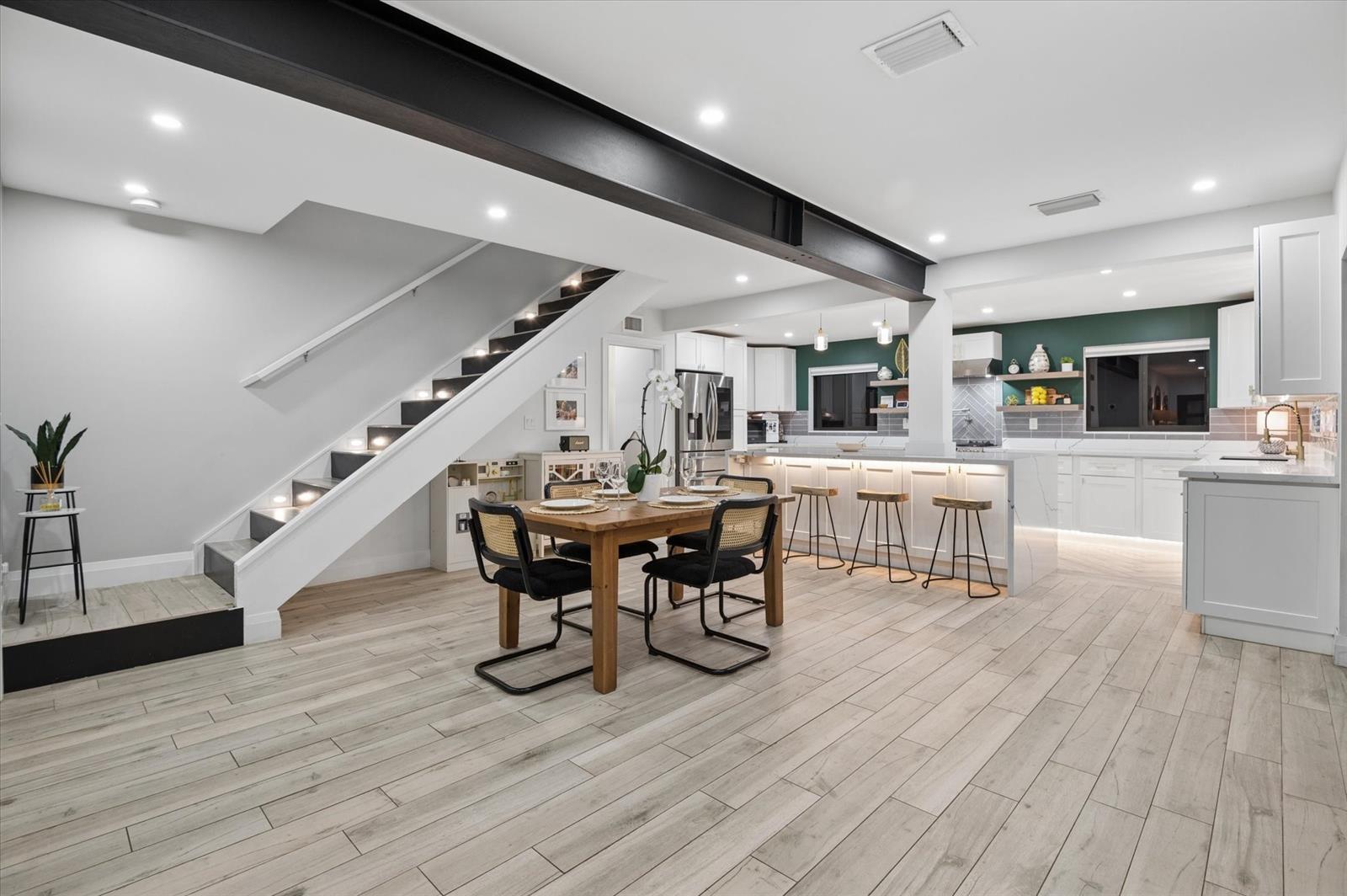 Building Photo - 600 SW 8th Ter