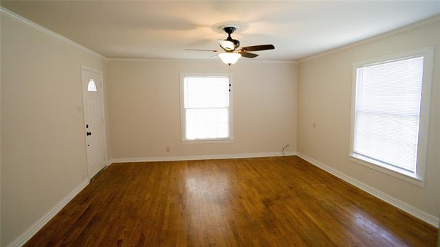 Building Photo - 708 W Largent St