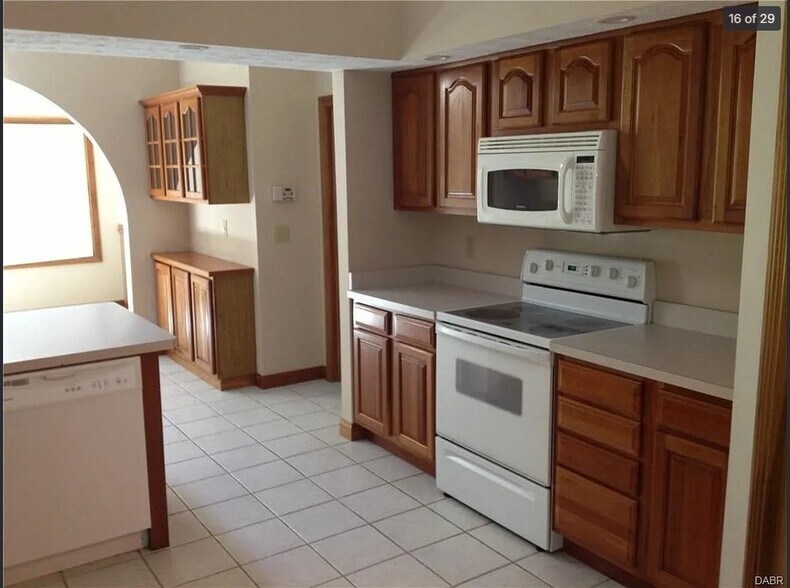 Building Photo - 2770 Torrey Pines