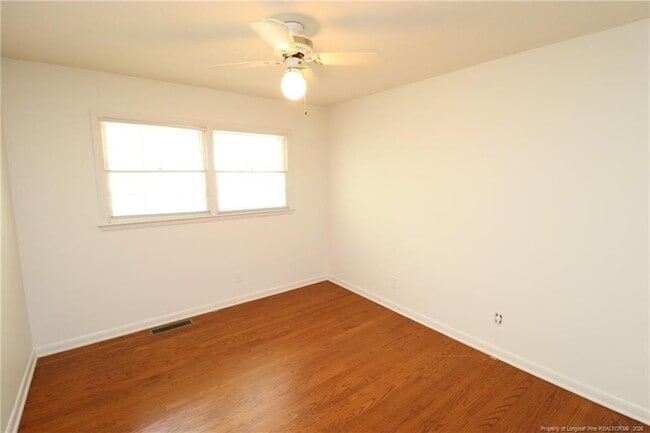 Building Photo - 116 Shirley Dr