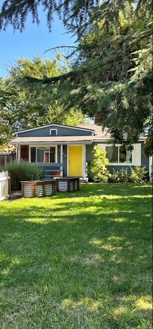 Building Photo - 4406 18th Ave