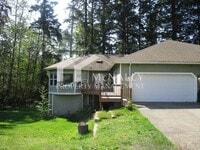 Building Photo - Charming Condo with Bonus Room in Horseshoe Gardens