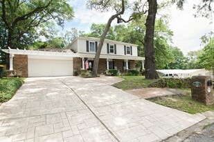 Building Photo - 574 L Ombre Cir NE