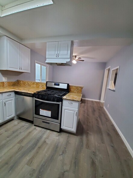 Building Photo - 15012 Eastwood Ave