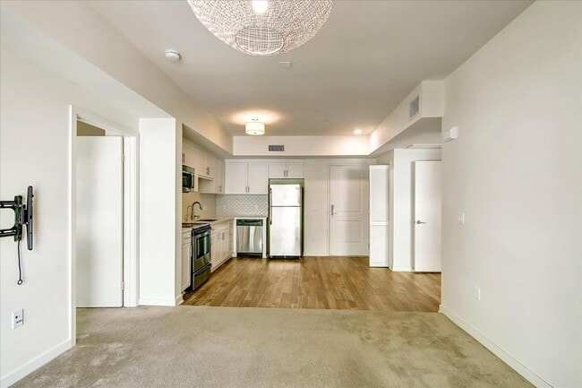 Building Photo - 12655 Bluff Creek Dr