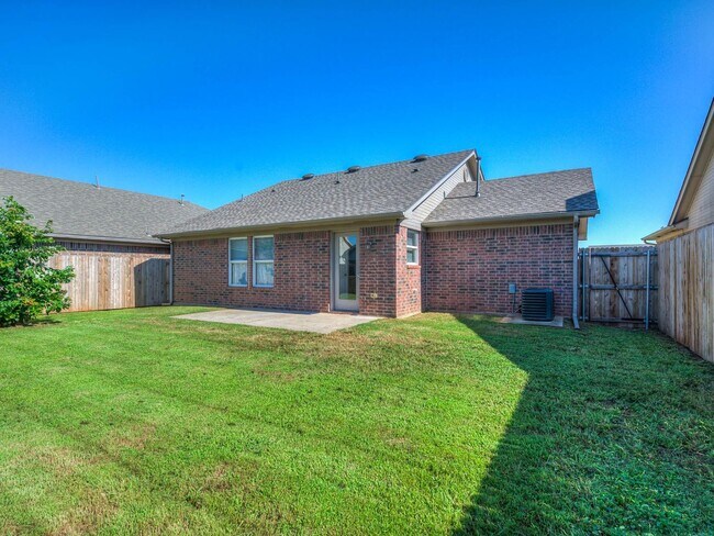 Building Photo - Cozy 2 bed 2 bath in Norman