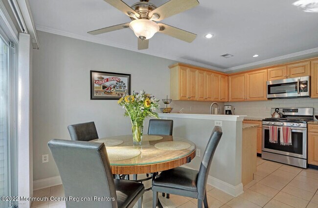 Building Photo - 17 Nutmeg Ct