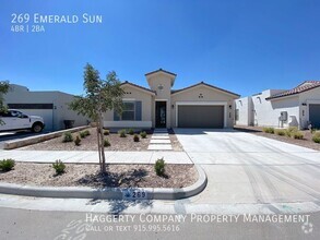 Building Photo - East El Paso 4 bed Refrig A/C