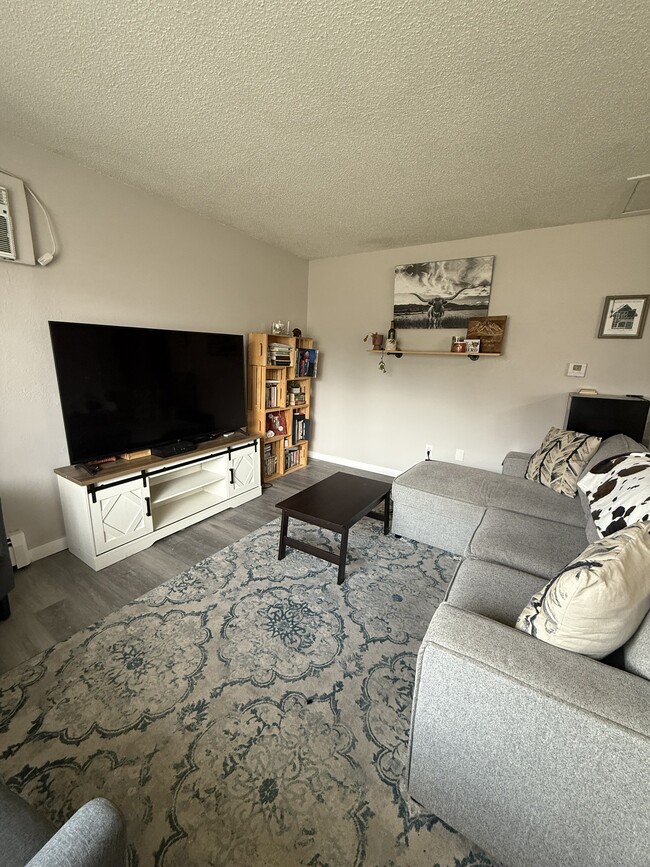 Building Photo - 7309 W Hampden Ave