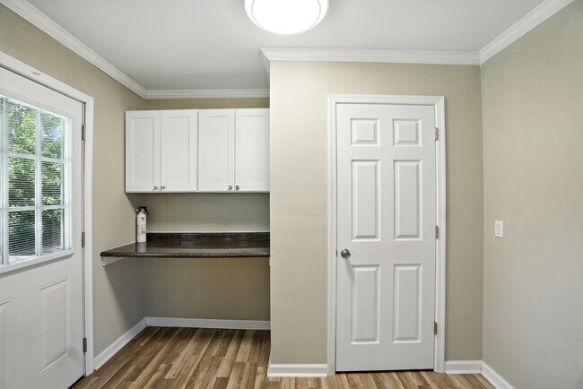 Building Photo - 1037 Randall Ct