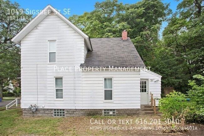 Building Photo - 1049 Sigsbee SE - Gorgeous 3 bedroom house!