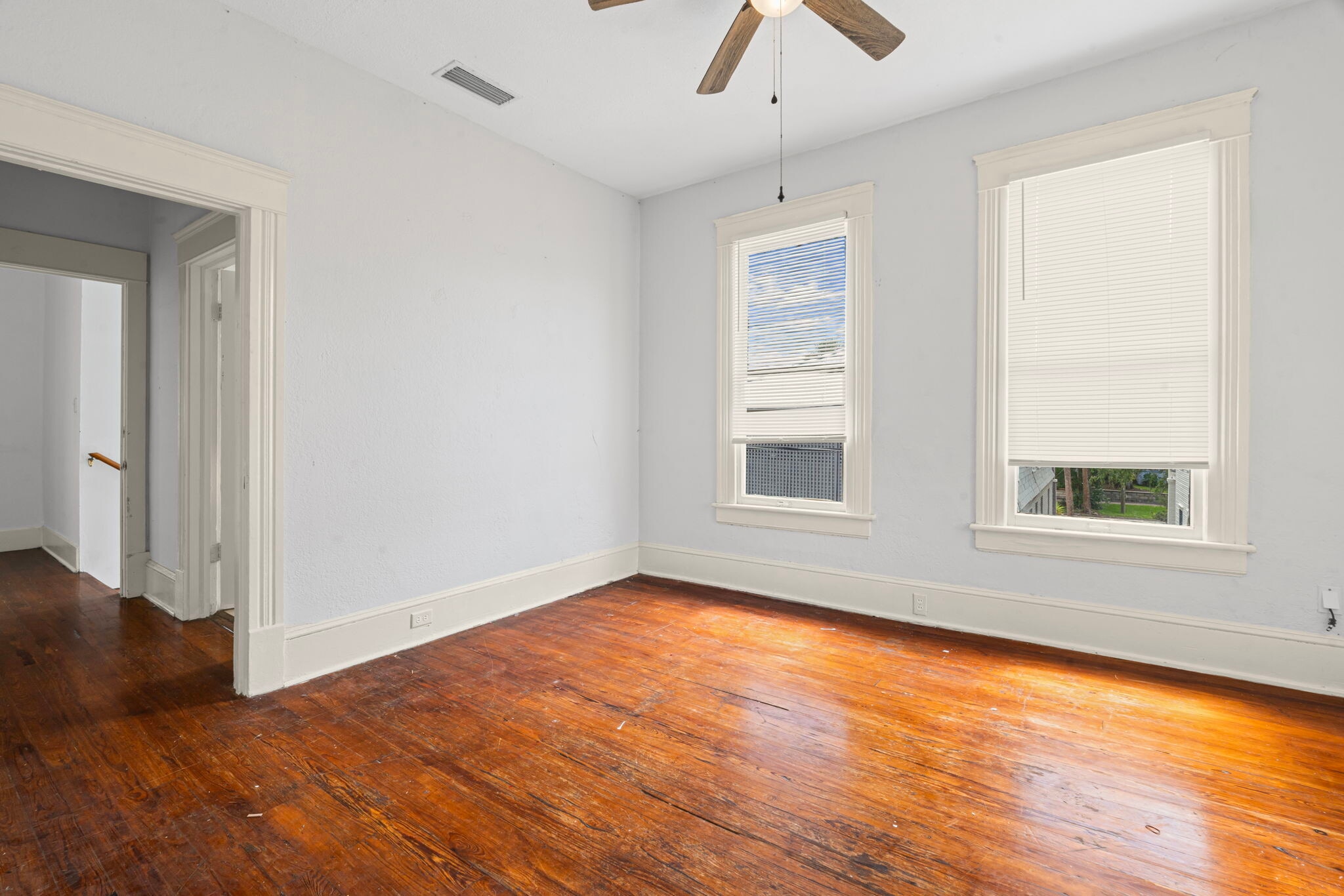 Building Photo - 2253 Herschel St