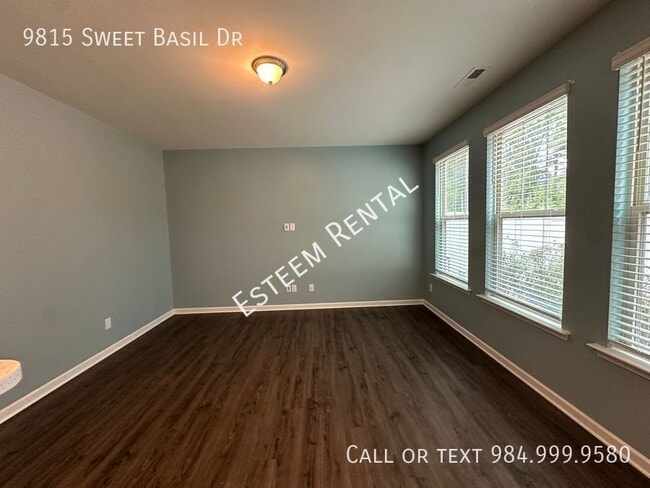 Building Photo - 9815 Sweet Basil Dr