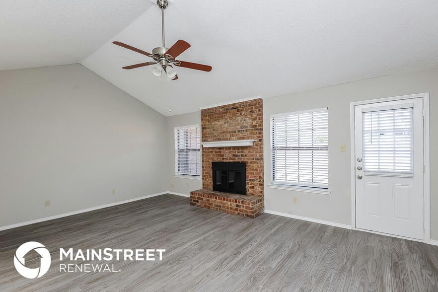 Building Photo - 1024 Green Ridge Terrace