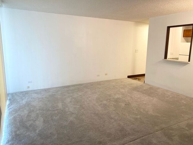 Building Photo - Pearlridge Gardens & Tower:1 Bdrm 1 Bath Condo Apt w/ 1 Open Pkg