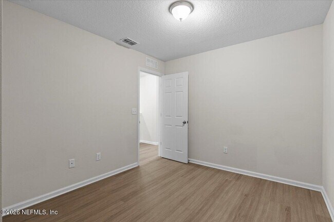 Building Photo - 8206 Halls Hammock Ct
