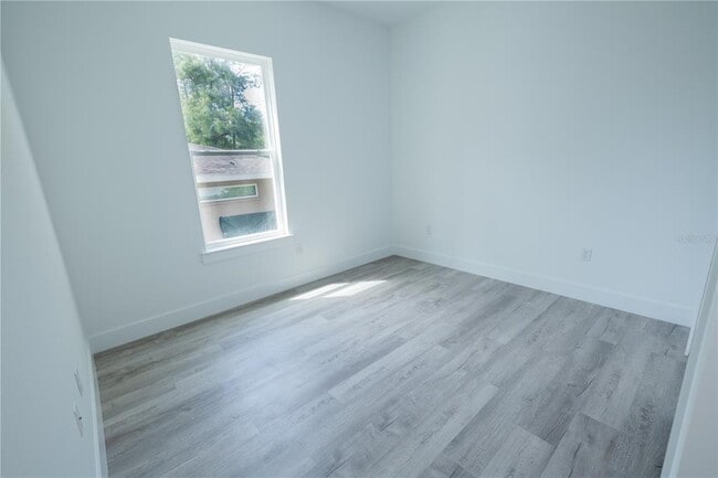 Building Photo - 9298 N Mendoza Way